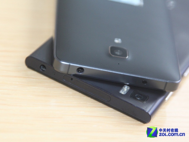 卓越工艺 小米4移动版深圳报价1999元