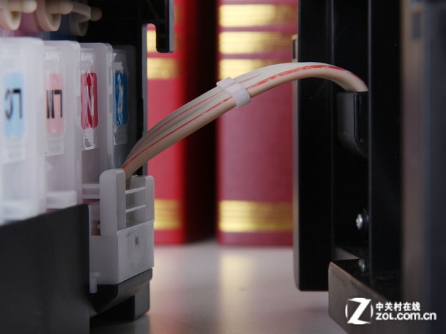 爱普生六色的A3+幅面墨仓式L1800打印机