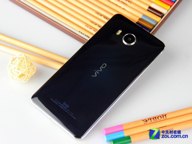国产拍照旗舰机 vivo Xshot报价2680元 