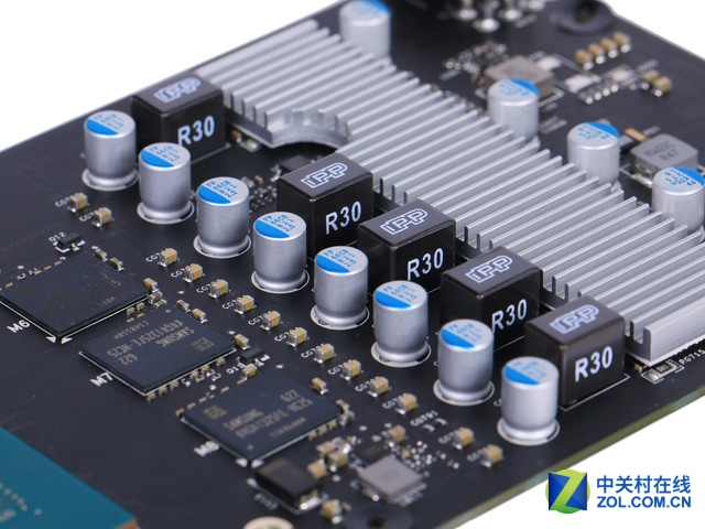 显卡拆解赏析_七彩虹 iGame1060 烈焰战神U-